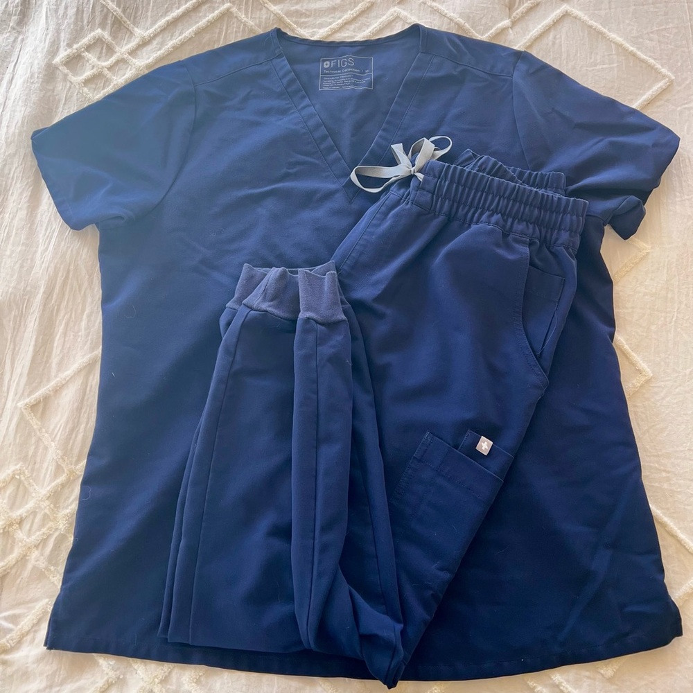 Figs Catarina and Uman Relaxed Jogger Set in Navy
